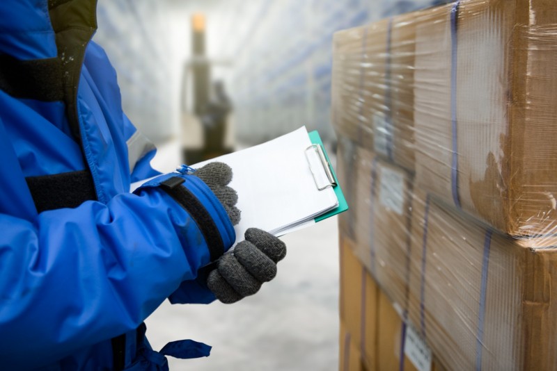 Sending samples in dry ice